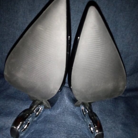 AZALEA WANG " LINKED UP " BLACK NOVELTY HEEL PUMP - Picture 7 of 7